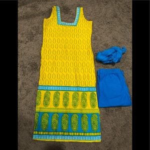 Sleeveless , straight Salwar-Churidar
